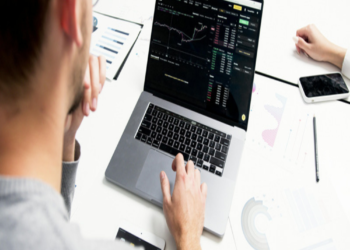 Naviguer dans le Paysage des Investissements : Stratégies pour les Investisseurs Débutants